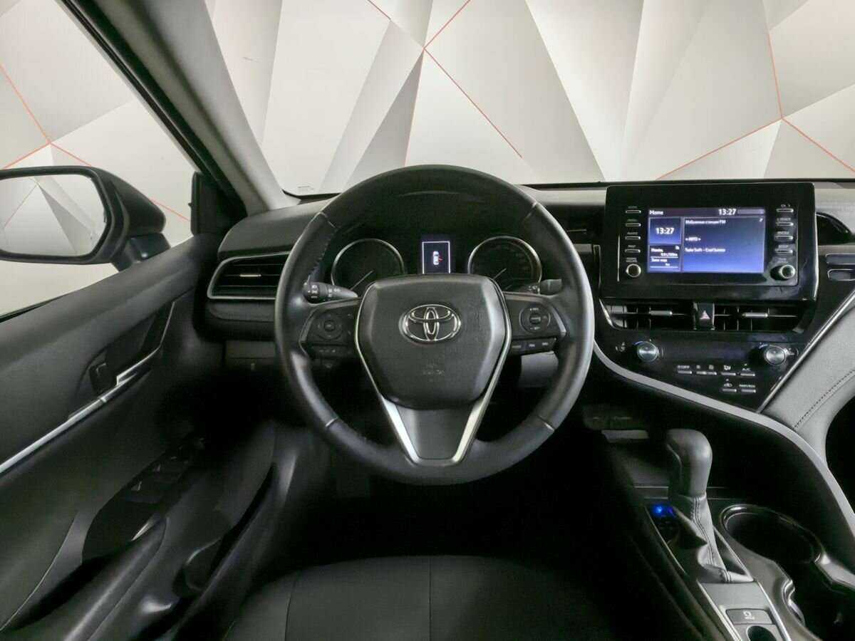 Toyota Camry 2021 года с пробегом. Фото: #14