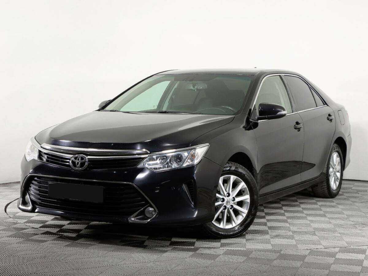 Toyota Camry 2017 года с пробегом. Посмотреть фото