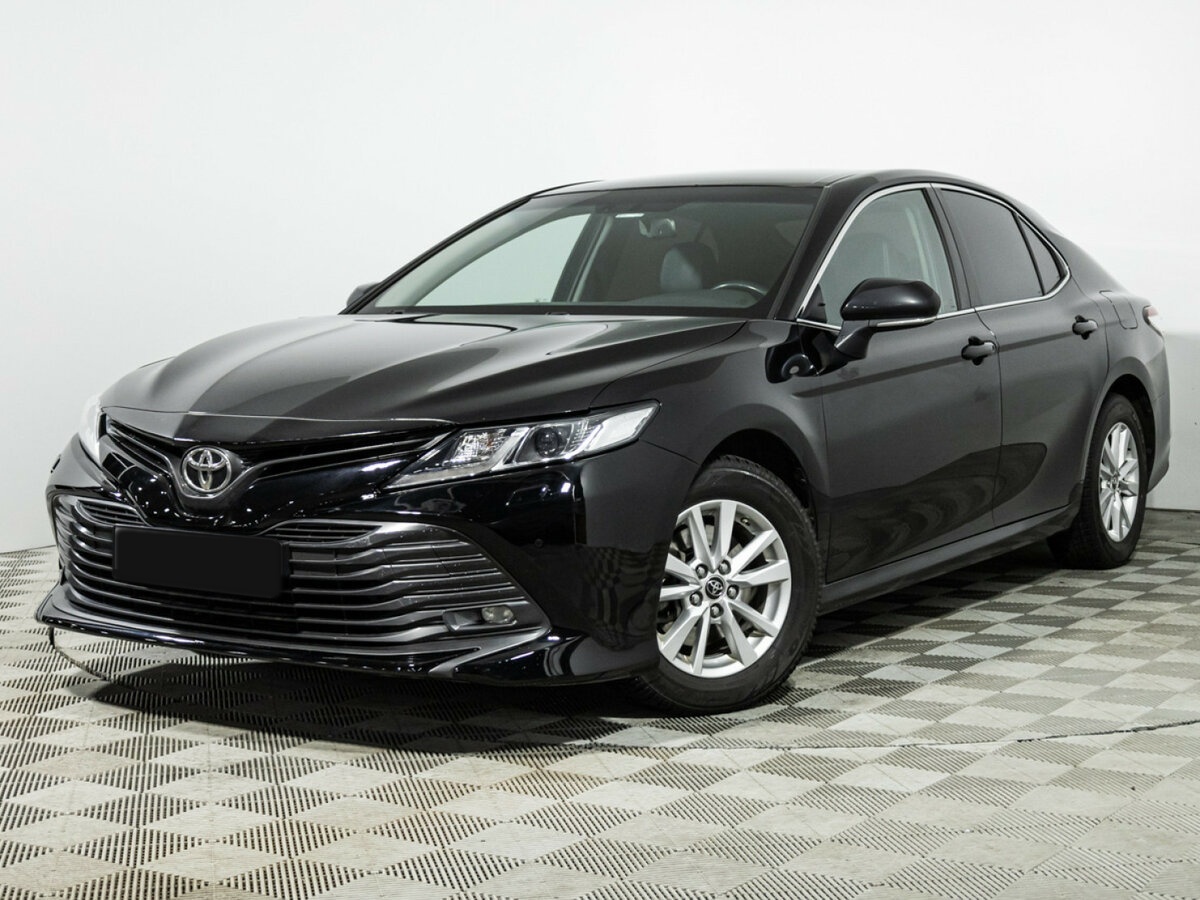 Toyota Camry 2019 года с пробегом. Посмотреть фото