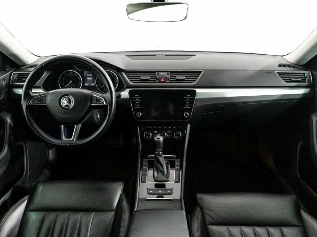 Skoda Superb 2018 года с пробегом. Фото: #12