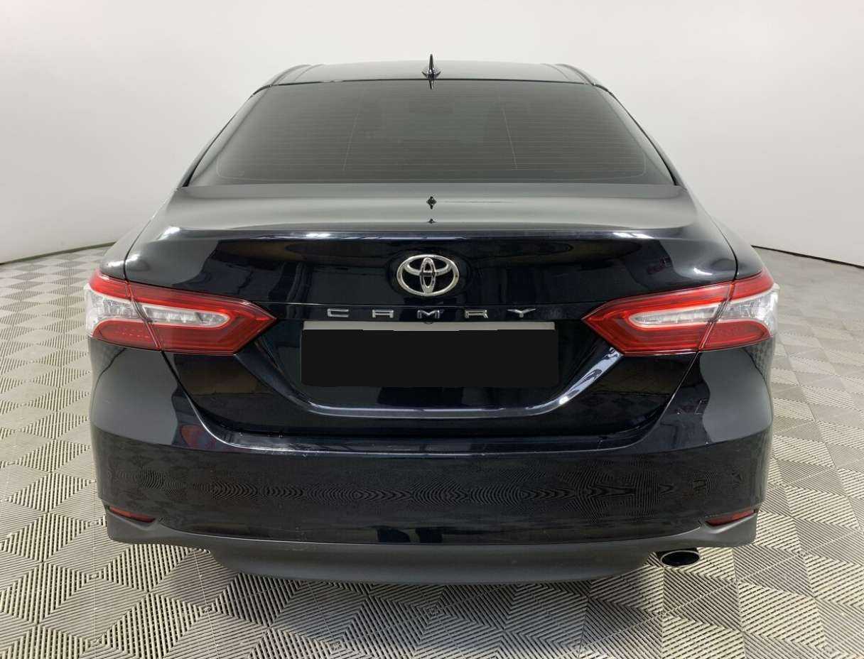Toyota Camry 2020 года с пробегом. Фото: #4