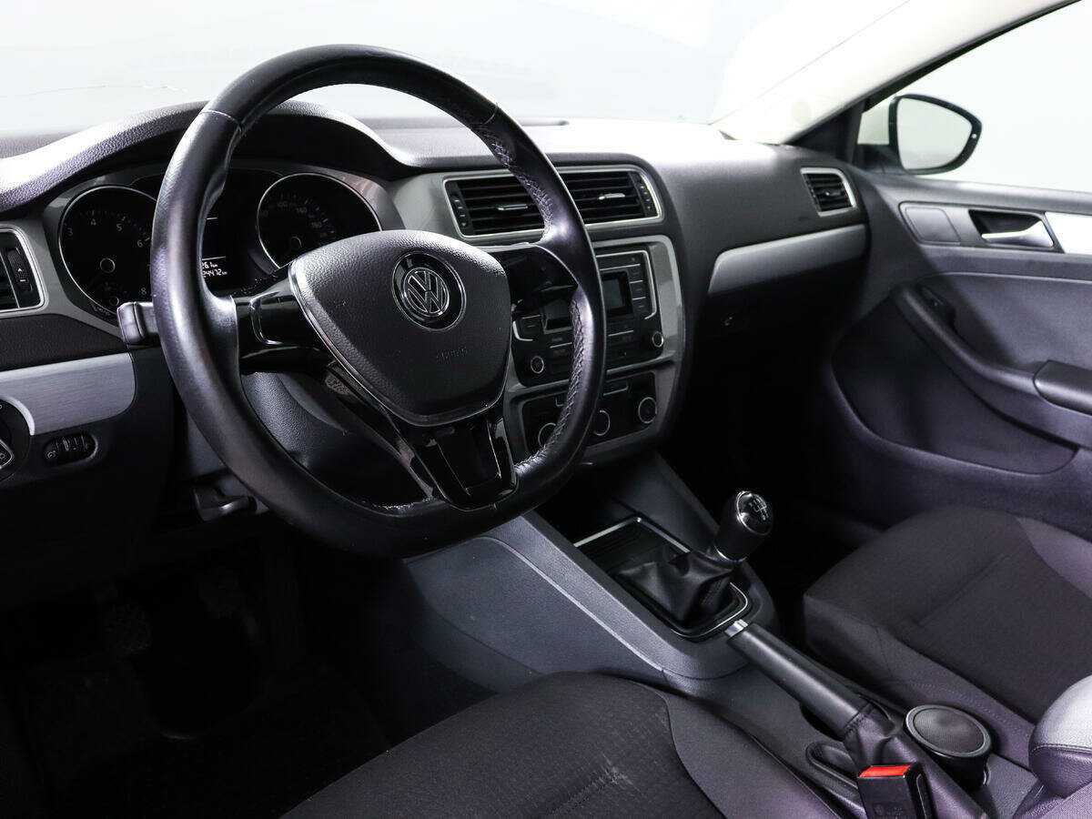 Volkswagen Jetta 2017 года с пробегом. Фото: #10