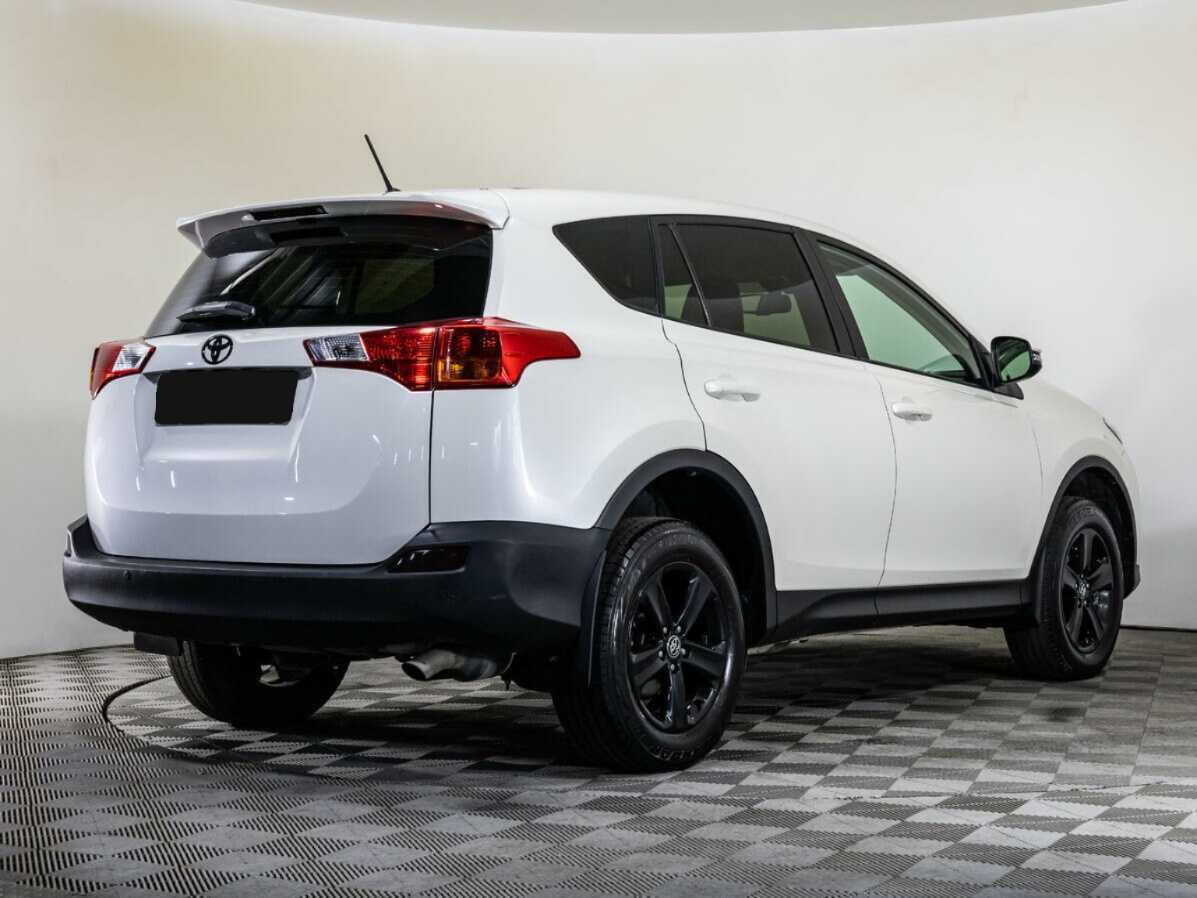Toyota RAV4 2012 года с пробегом. Фото: #2
