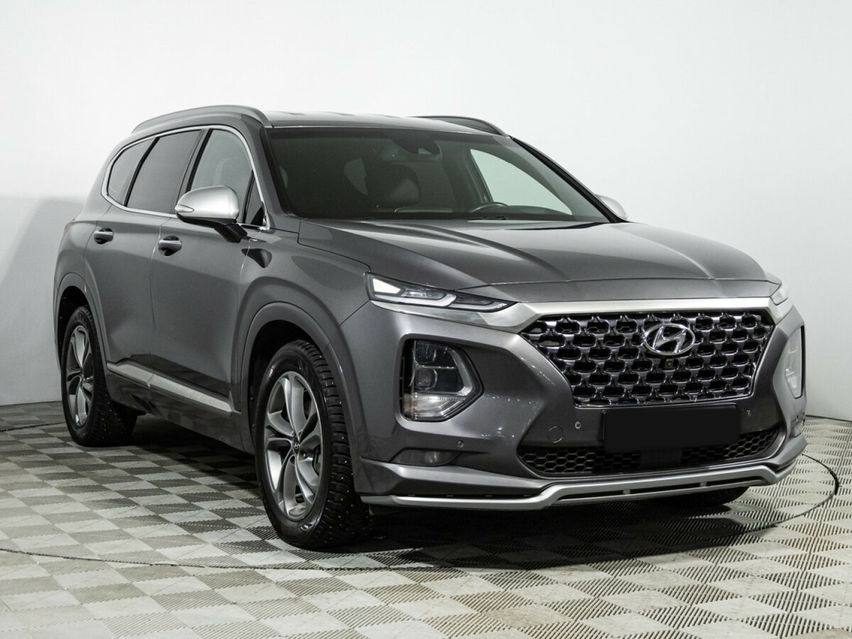 Hyundai Santa Fe 2019 года с пробегом. Фото: #2