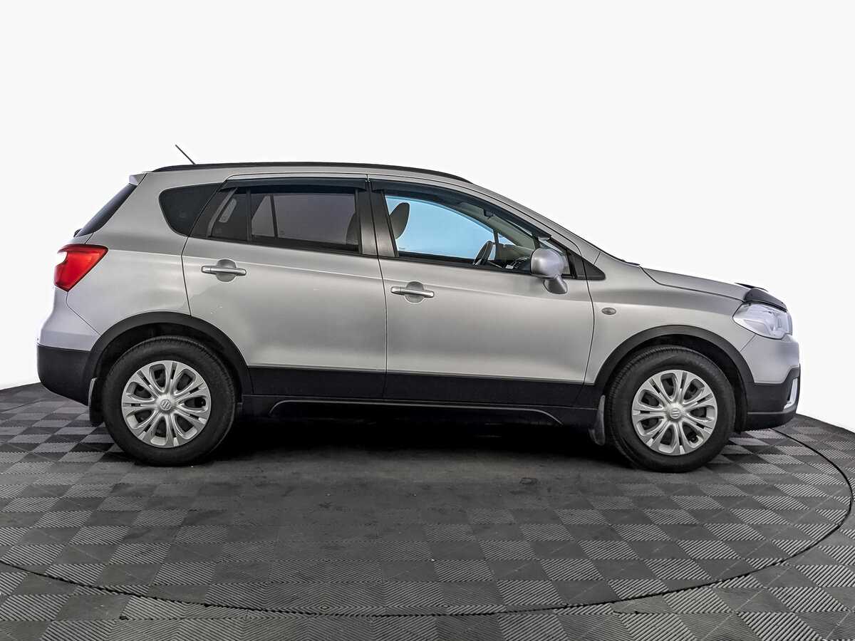 Suzuki SX4 2018 года с пробегом. Фото: #3