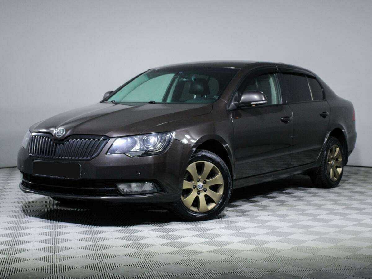 Skoda Superb 2014 года с пробегом. Фото: #0