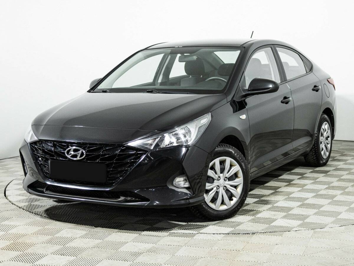 Hyundai Solaris 2022 года с пробегом. Посмотреть фото