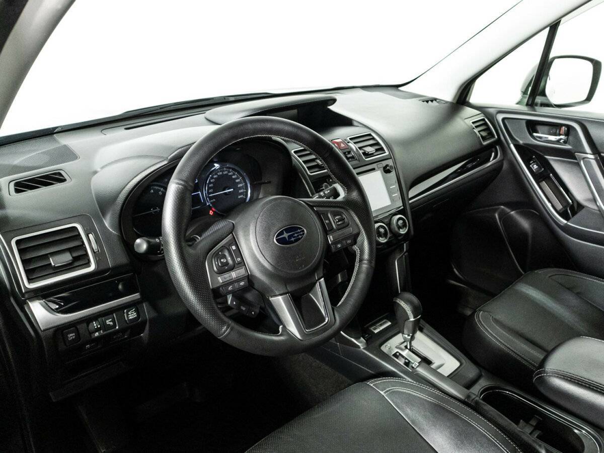 Subaru Forester 2018 года с пробегом. Фото: #10