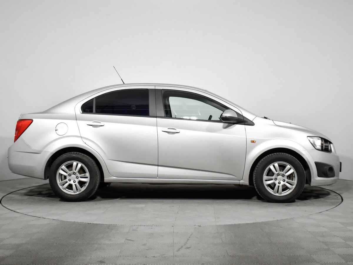 Chevrolet Aveo 2014 года с пробегом. Фото: #3