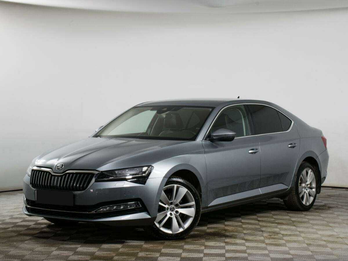 Skoda Superb 2019 года с пробегом. Посмотреть фото