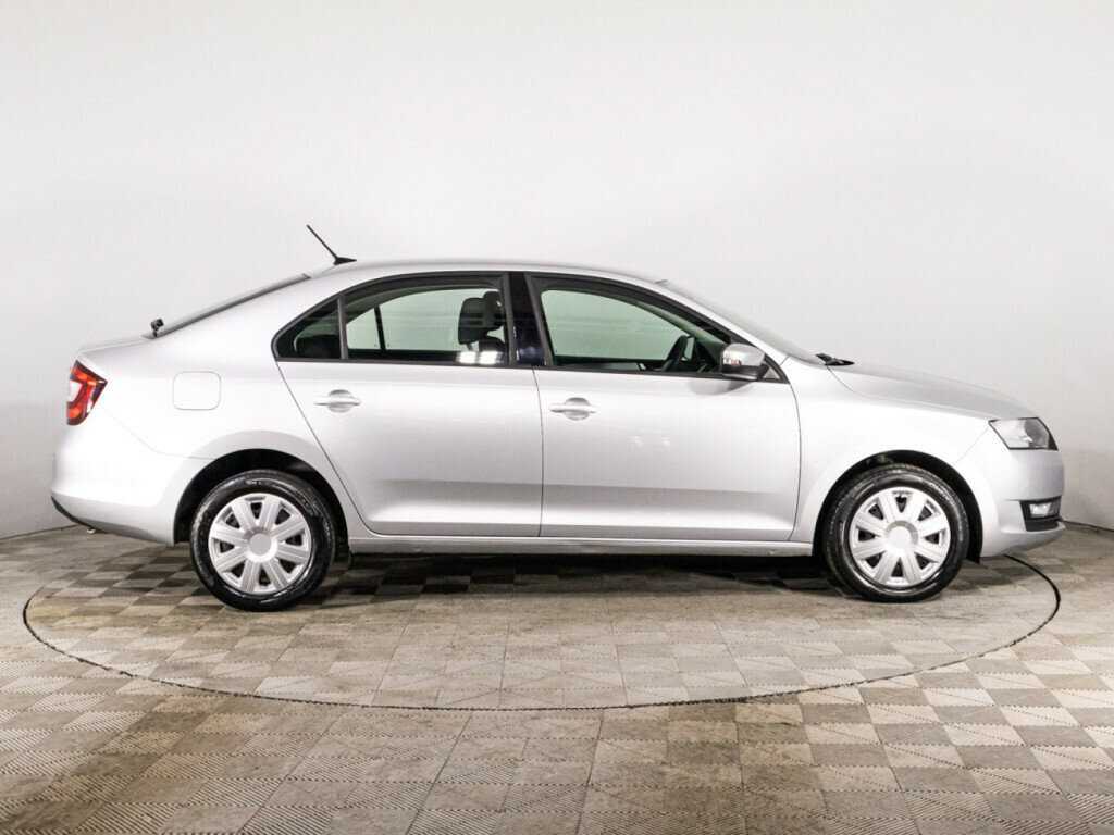 Skoda Rapid 2018 года с пробегом. Фото: #3