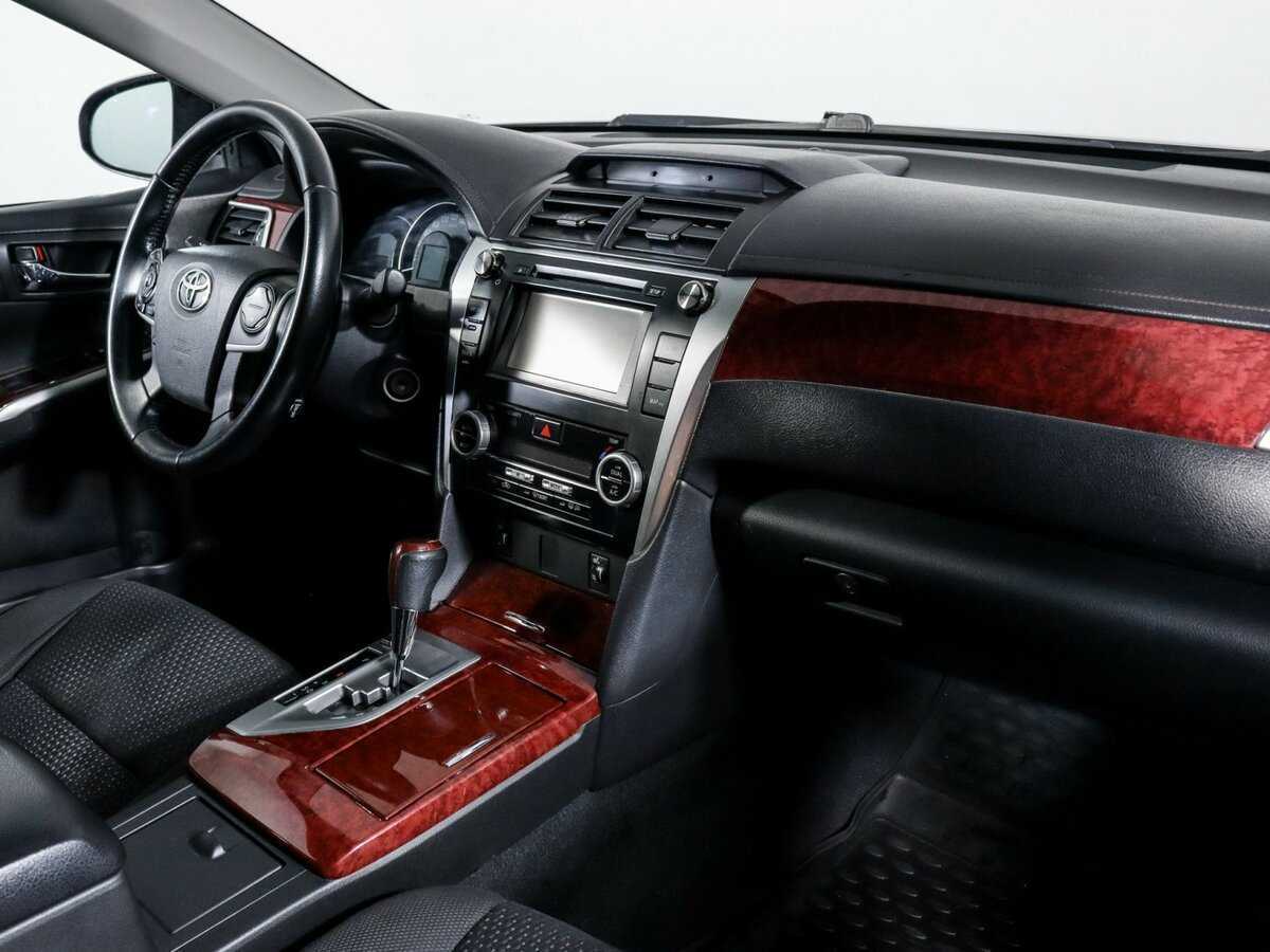 Toyota Camry 2013 года с пробегом. Фото: #8