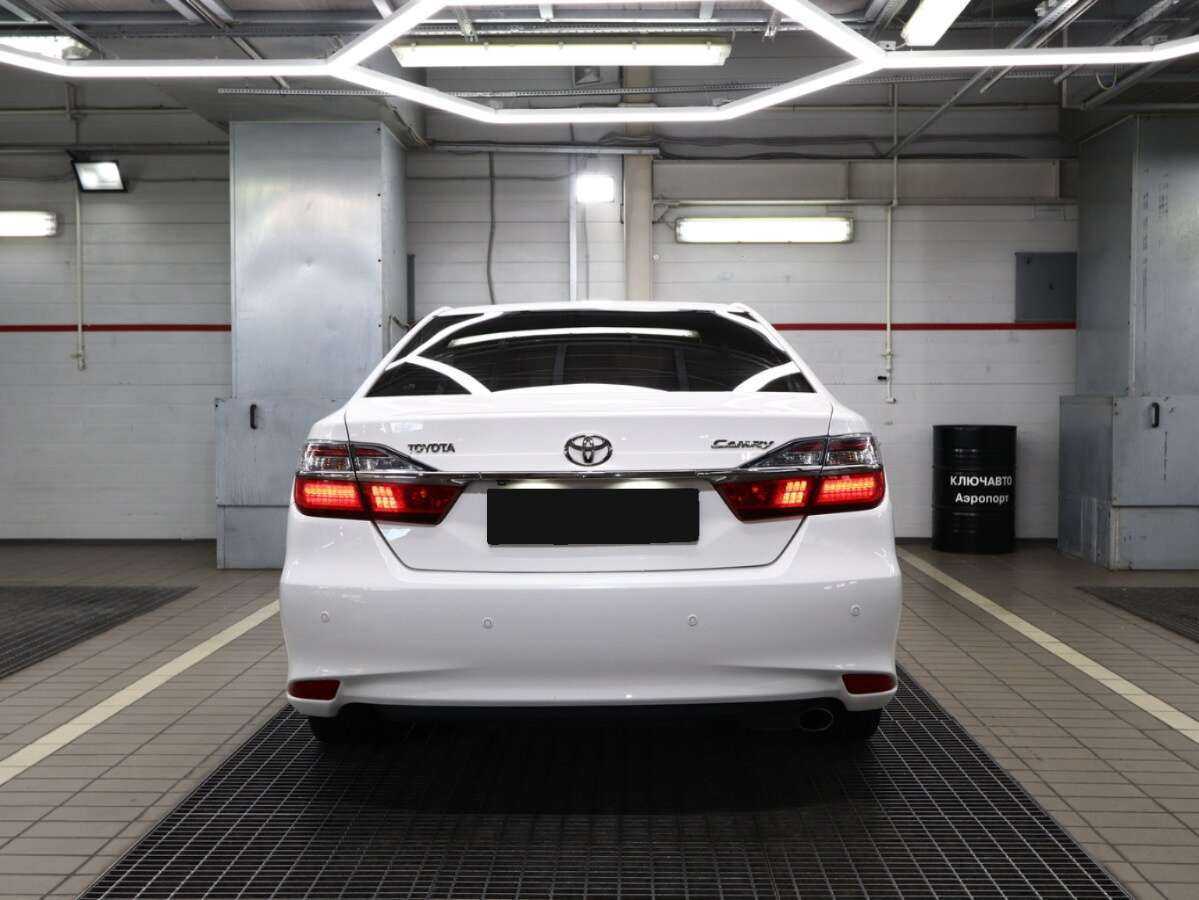 Toyota Camry 2016 года с пробегом. Фото: #2