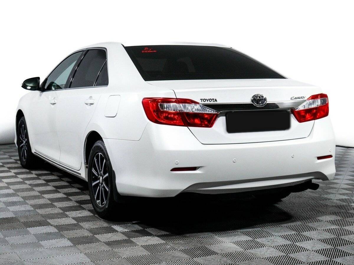 Toyota Camry 2013 года с пробегом. Фото: #6