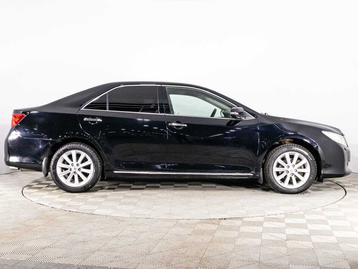 Toyota Camry 2013 года с пробегом. Фото: #3