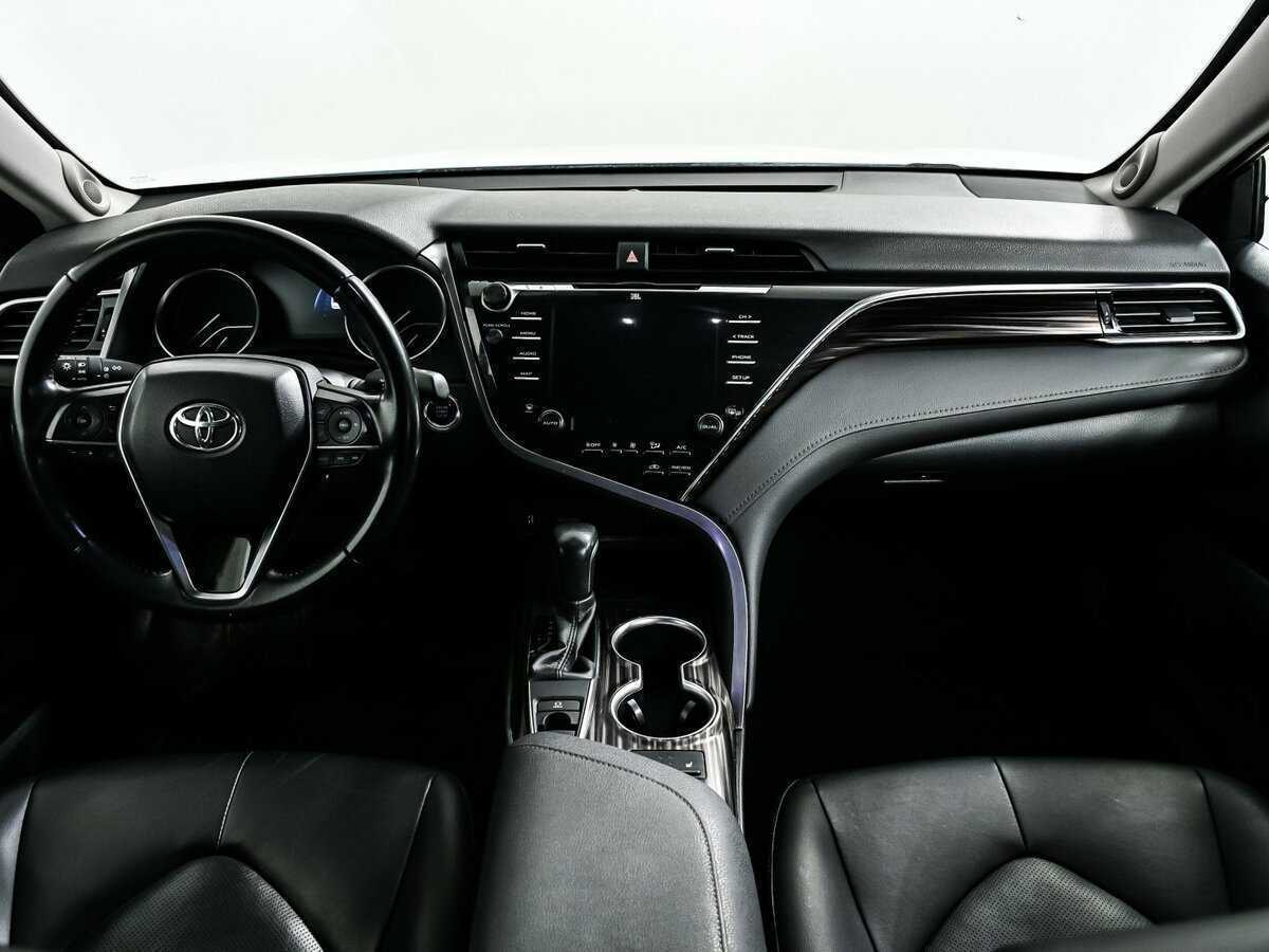Toyota Camry 2019 года с пробегом. Фото: #10