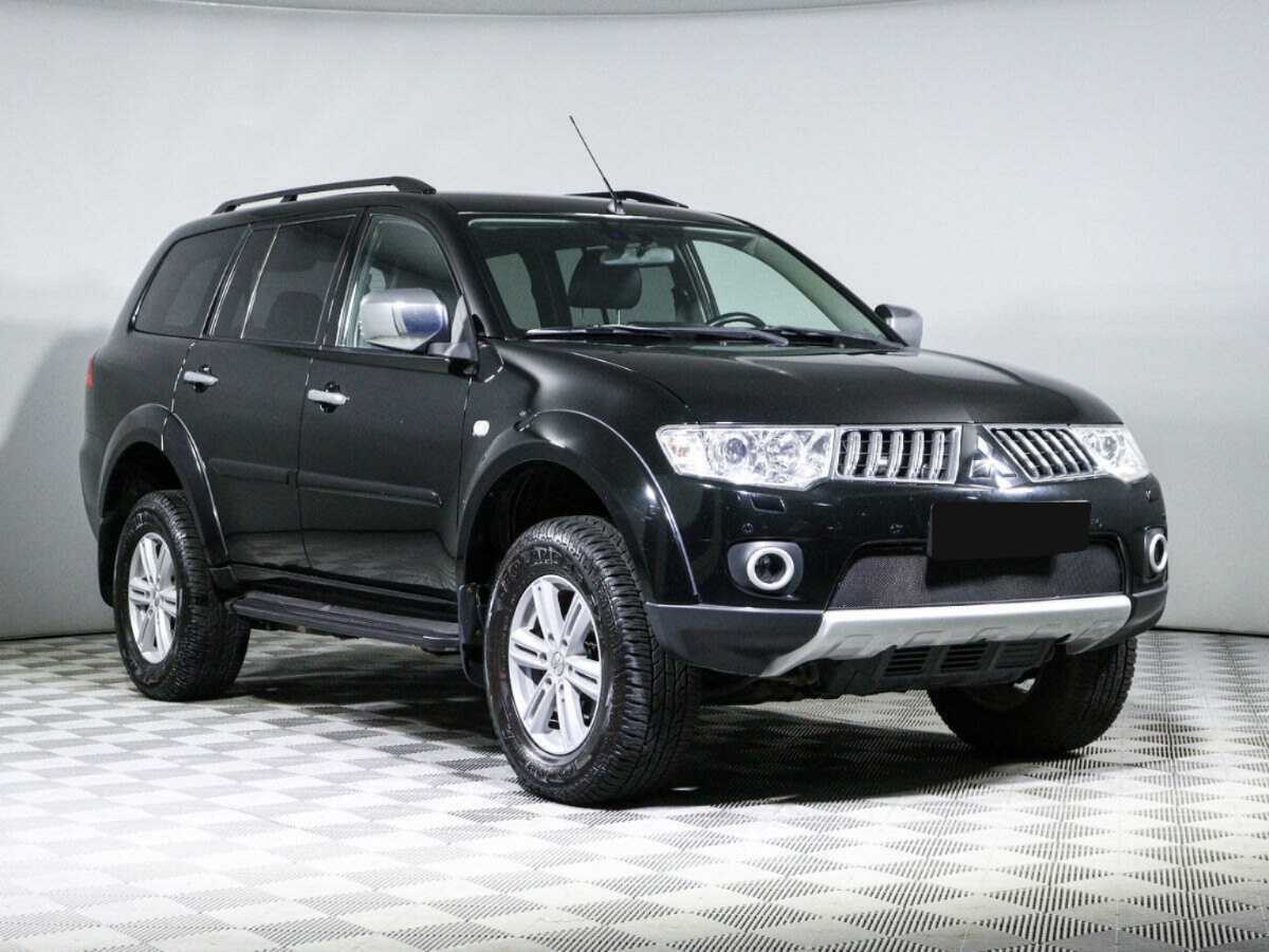 Mitsubishi Pajero Sport 2012 года с пробегом. Фото: #2