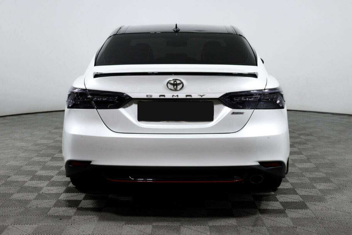Toyota Camry 2021 года с пробегом. Фото: #5