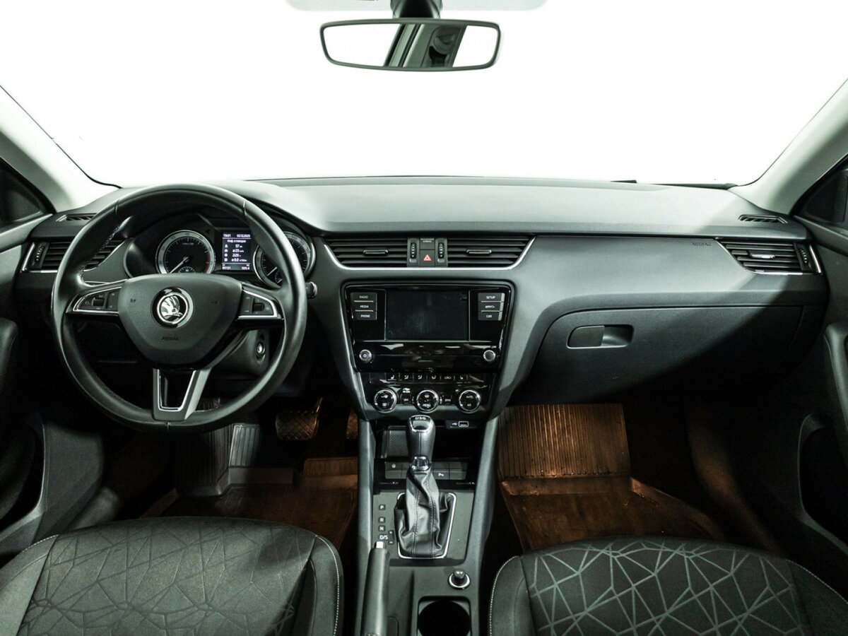Skoda Octavia 2019 года с пробегом. Фото: #12
