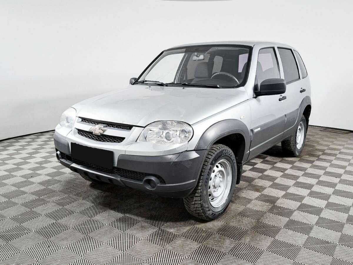 Chevrolet Niva 2013 года с пробегом. Посмотреть фото