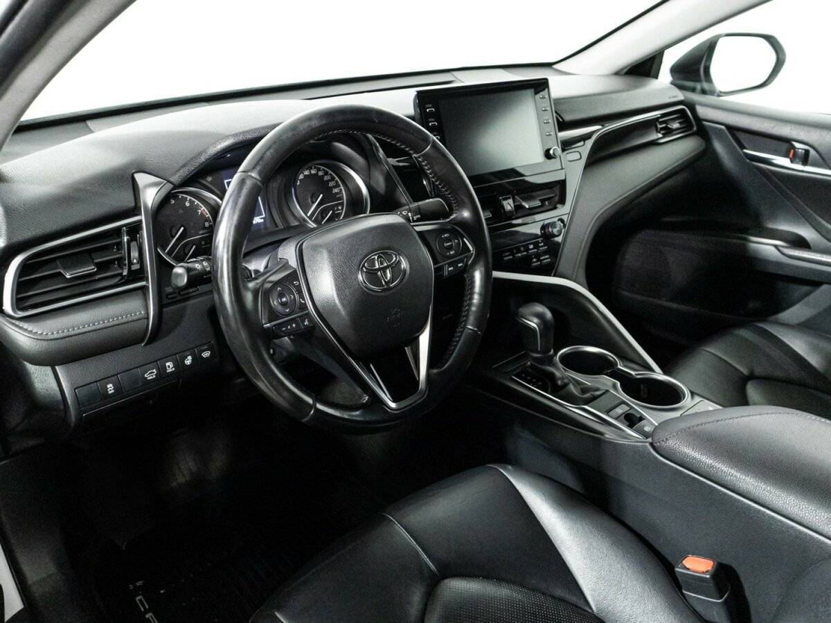 Toyota Camry 2021 года с пробегом. Фото: #10