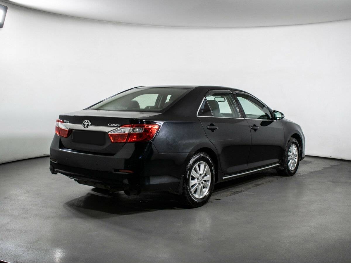 Toyota Camry 2013 года с пробегом. Фото: #4