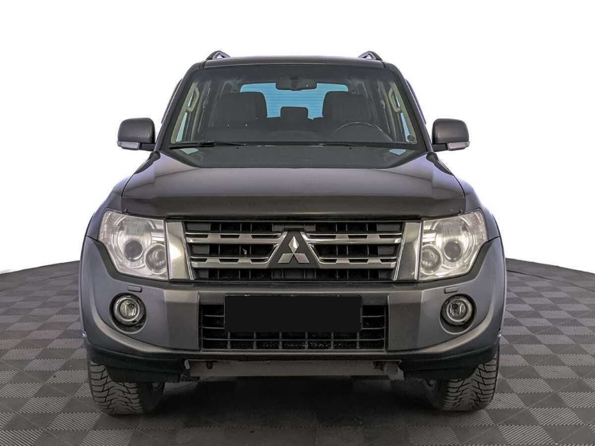Mitsubishi Pajero 2013 года с пробегом. Фото: #1