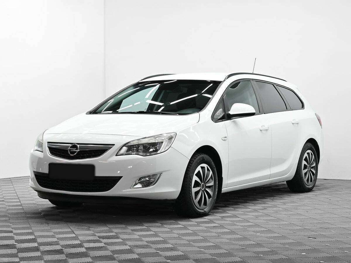 Opel Astra 2012 года с пробегом. Посмотреть фото