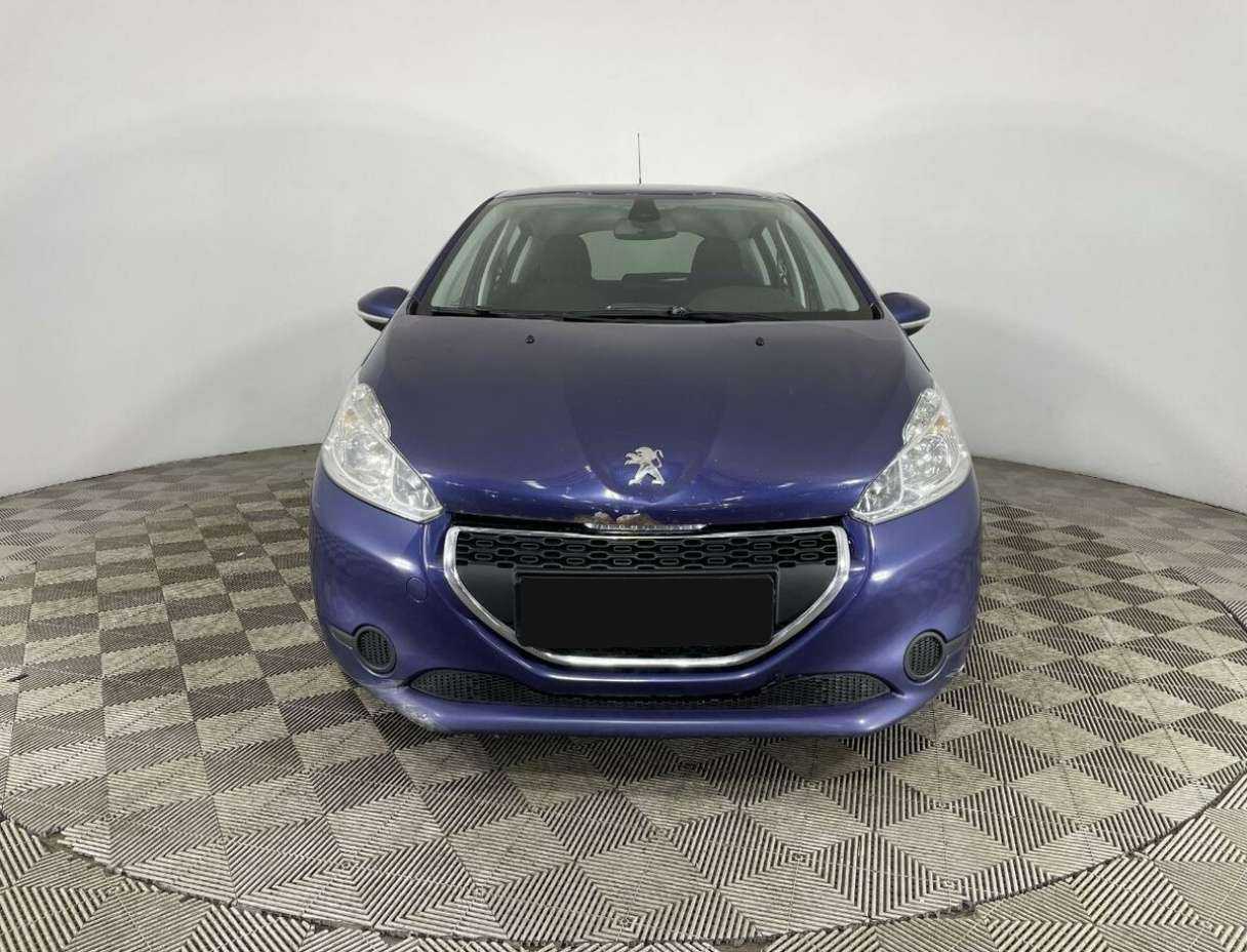 Peugeot 208 2014 года с пробегом. Фото: #1