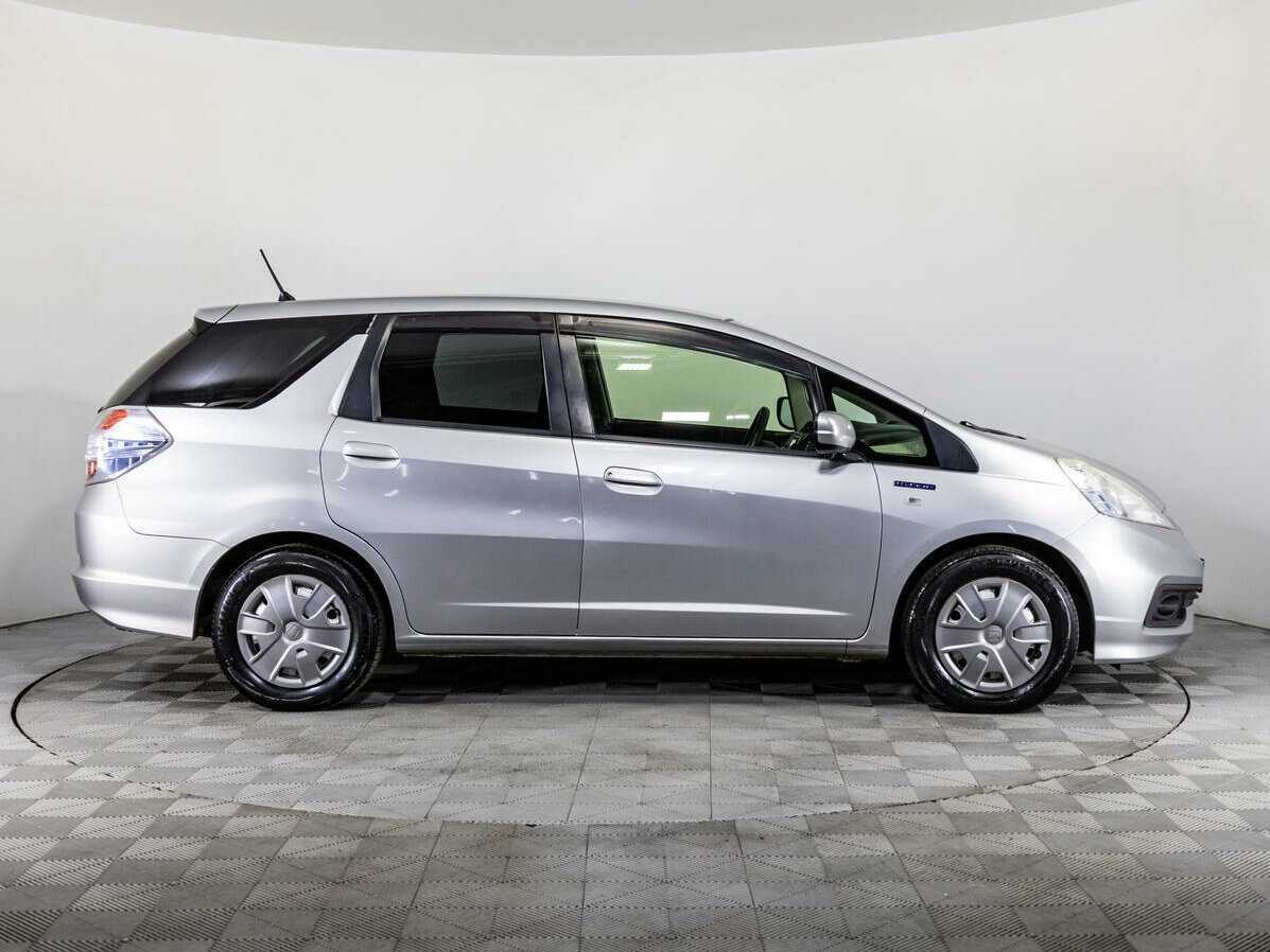 Honda Fit Shuttle 2013 года с пробегом. Фото: #3