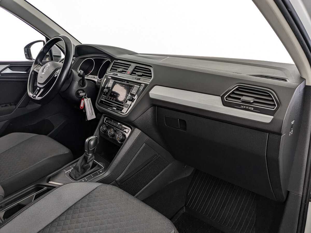Volkswagen Tiguan 2018 года с пробегом. Фото: #8