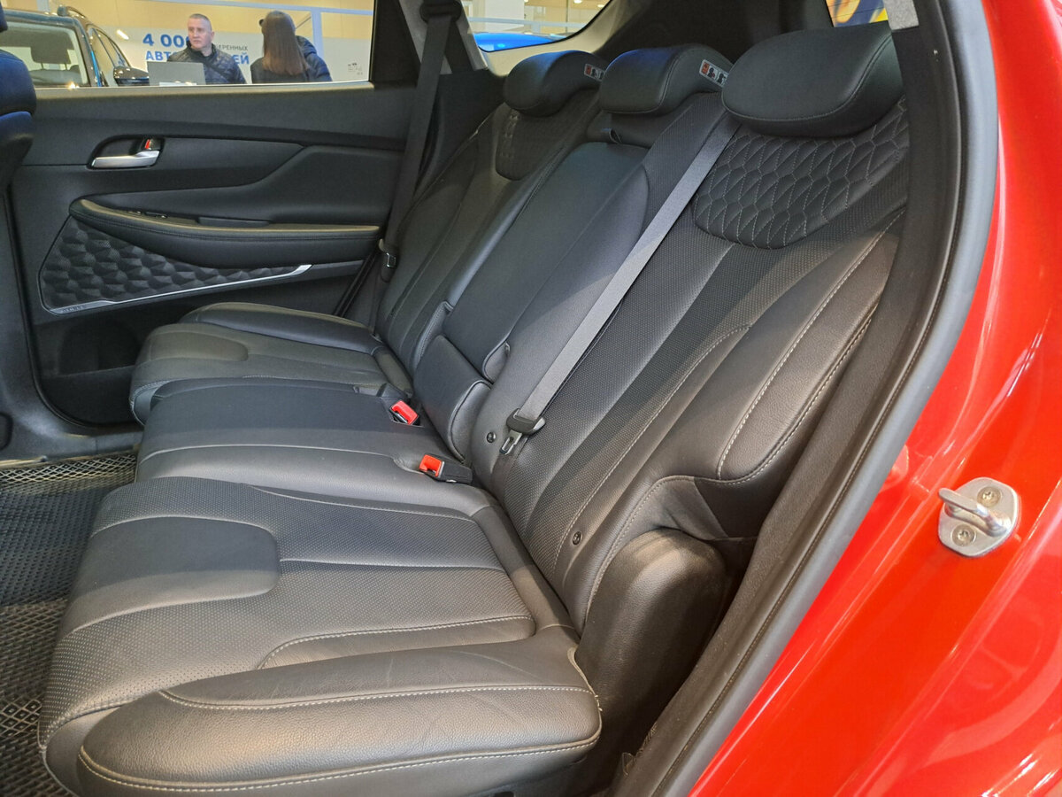Hyundai Santa Fe 2019 года с пробегом. Фото: #11