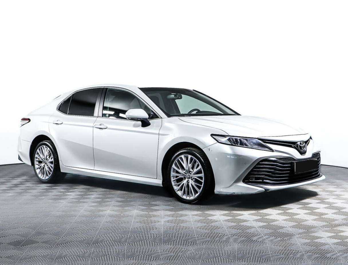 Toyota Camry 2020 года с пробегом. Фото: #2