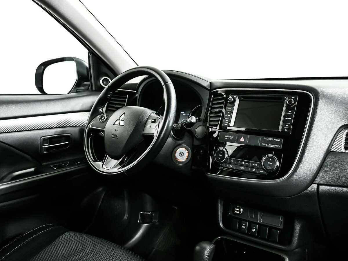 Mitsubishi Outlander 2017 года с пробегом. Фото: #8