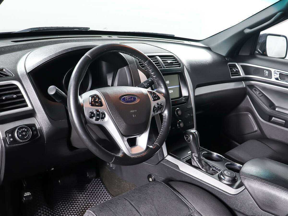 Ford Explorer 2013 года с пробегом. Фото: #12