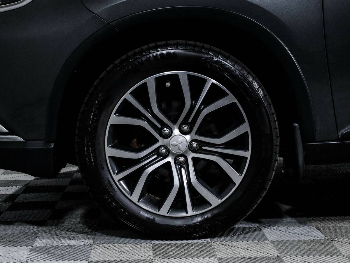 Mitsubishi Outlander 2018 года с пробегом. Фото: #10