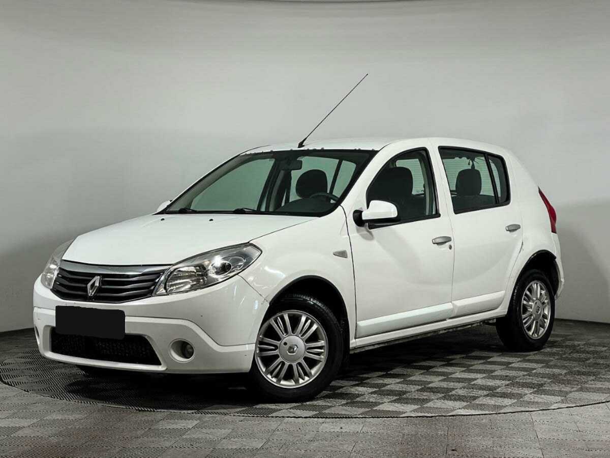 Renault Sandero 2013 года с пробегом. Посмотреть фото