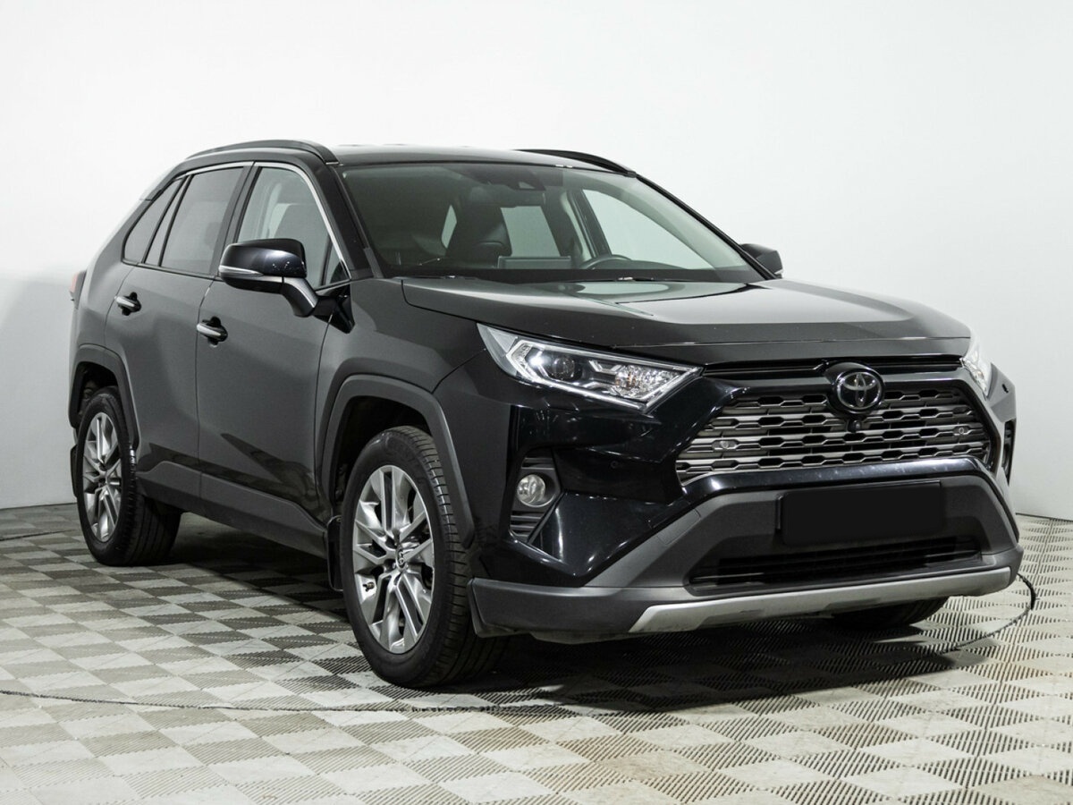 Toyota RAV4 2021 года с пробегом. Фото: #2