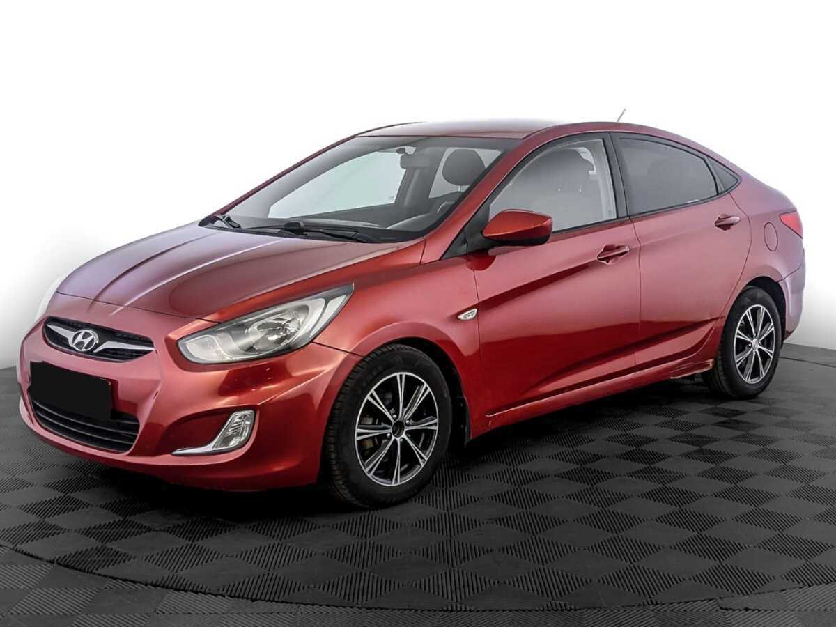 Hyundai Solaris 2012 года с пробегом. Посмотреть фото