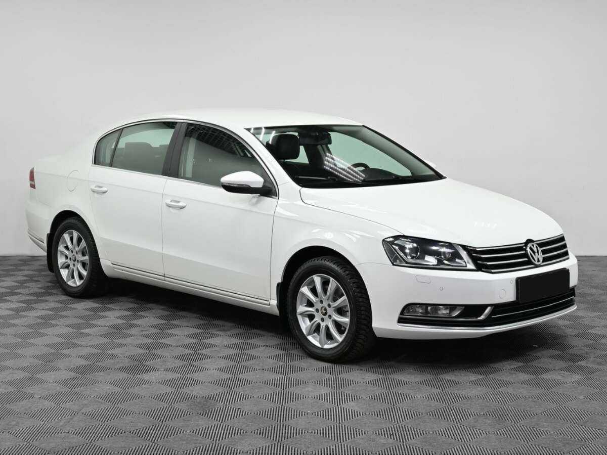 Volkswagen Passat 2013 года с пробегом. Фото: #2