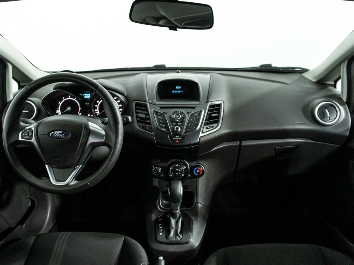 Ford Fiesta 2015 года с пробегом. Фото: #12