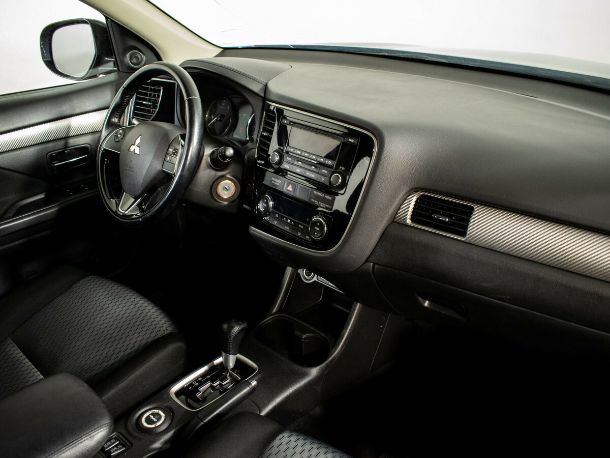 Mitsubishi Outlander 2015 года с пробегом. Фото: #9