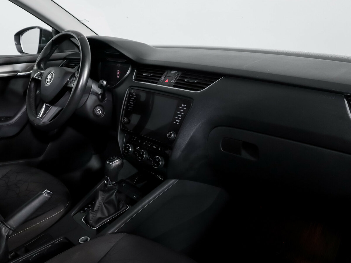 Skoda Octavia 2018 года с пробегом. Фото: #6