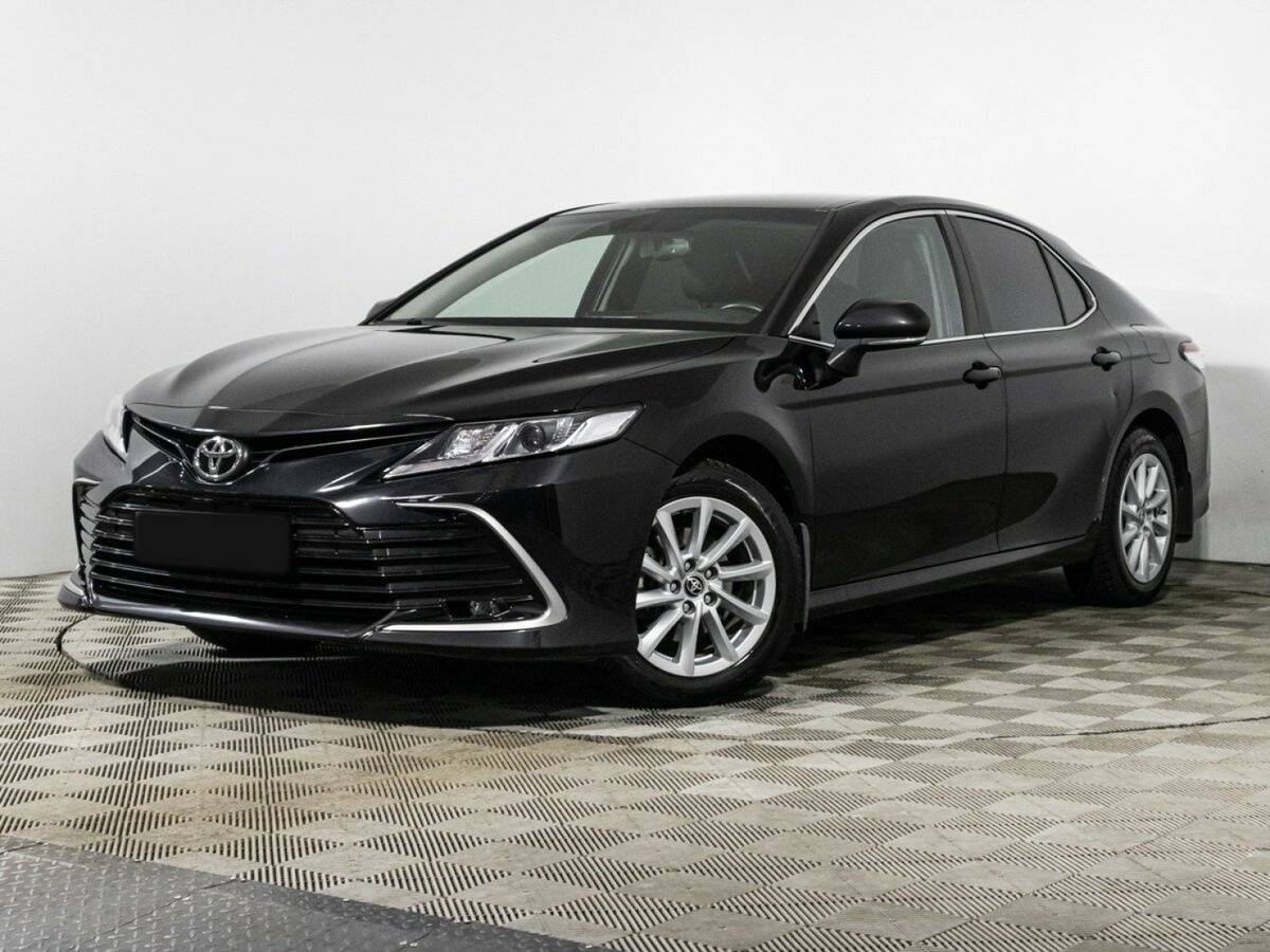 Toyota Camry 2021 года с пробегом. Посмотреть фото