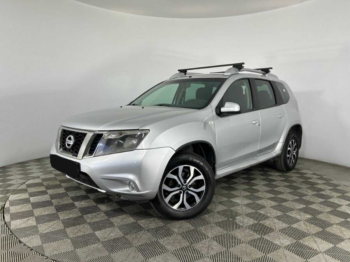 Nissan Terrano 2015 года с пробегом. Посмотреть фото