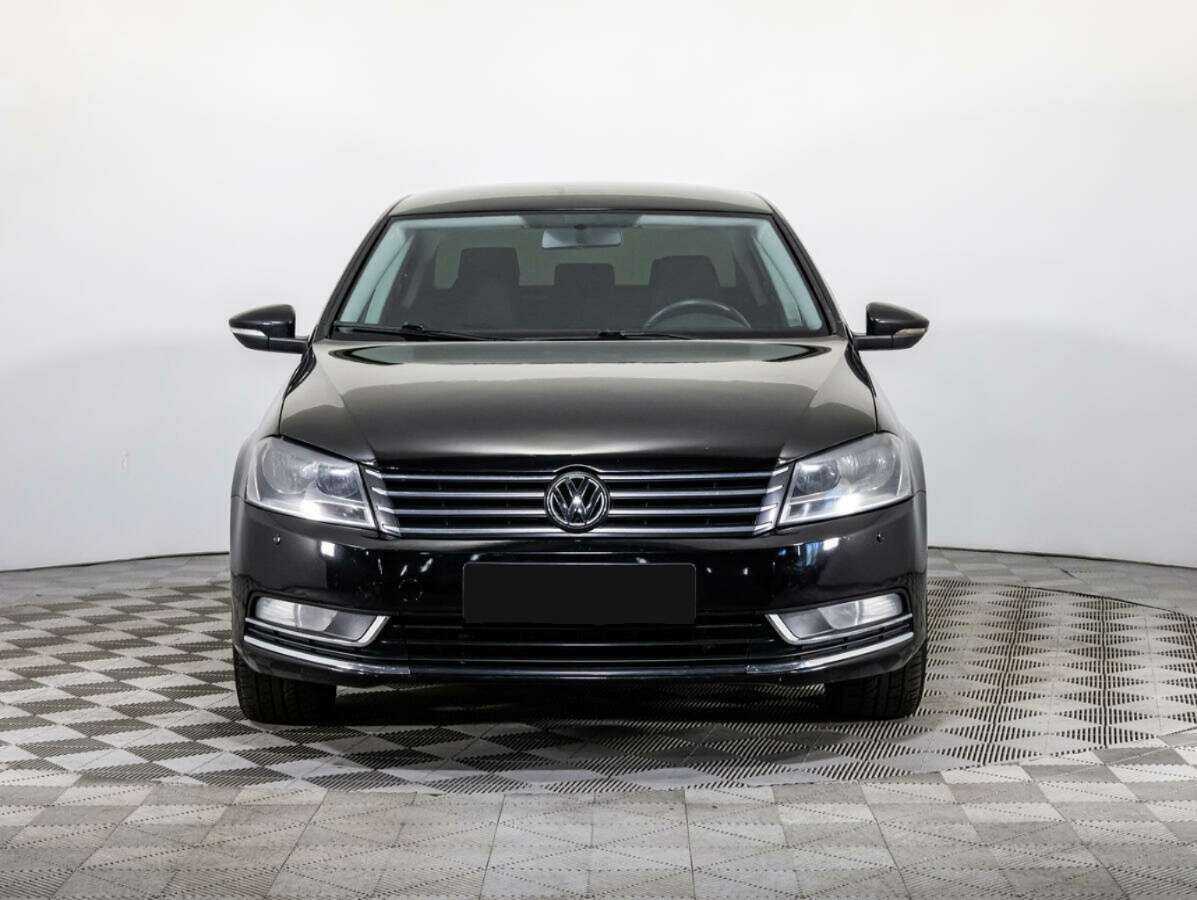 Volkswagen Passat 2013 года с пробегом. Фото: #1
