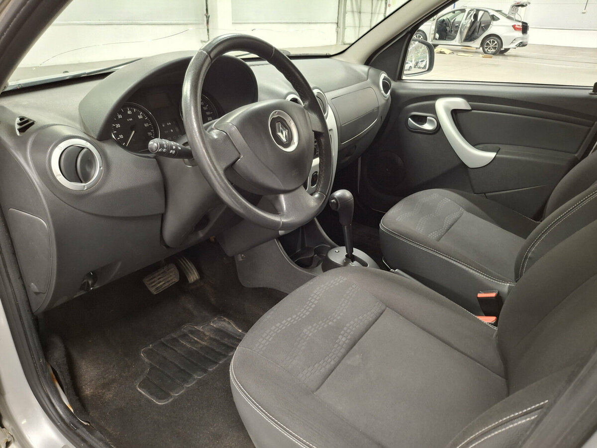 Renault Sandero 2013 года с пробегом. Фото: #15