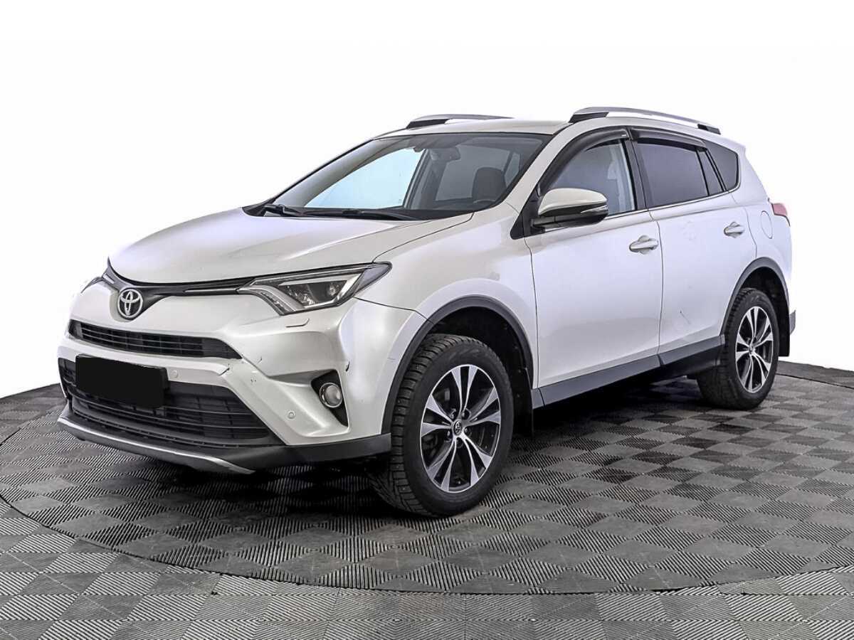 Toyota RAV4 2018 года с пробегом. Посмотреть фото