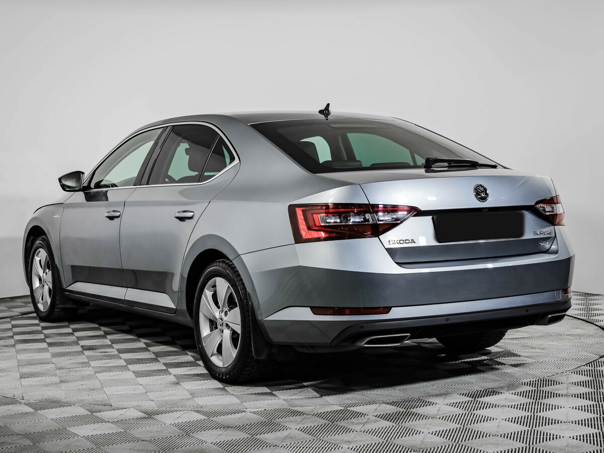 Skoda Superb 2016 года с пробегом. Фото: #4