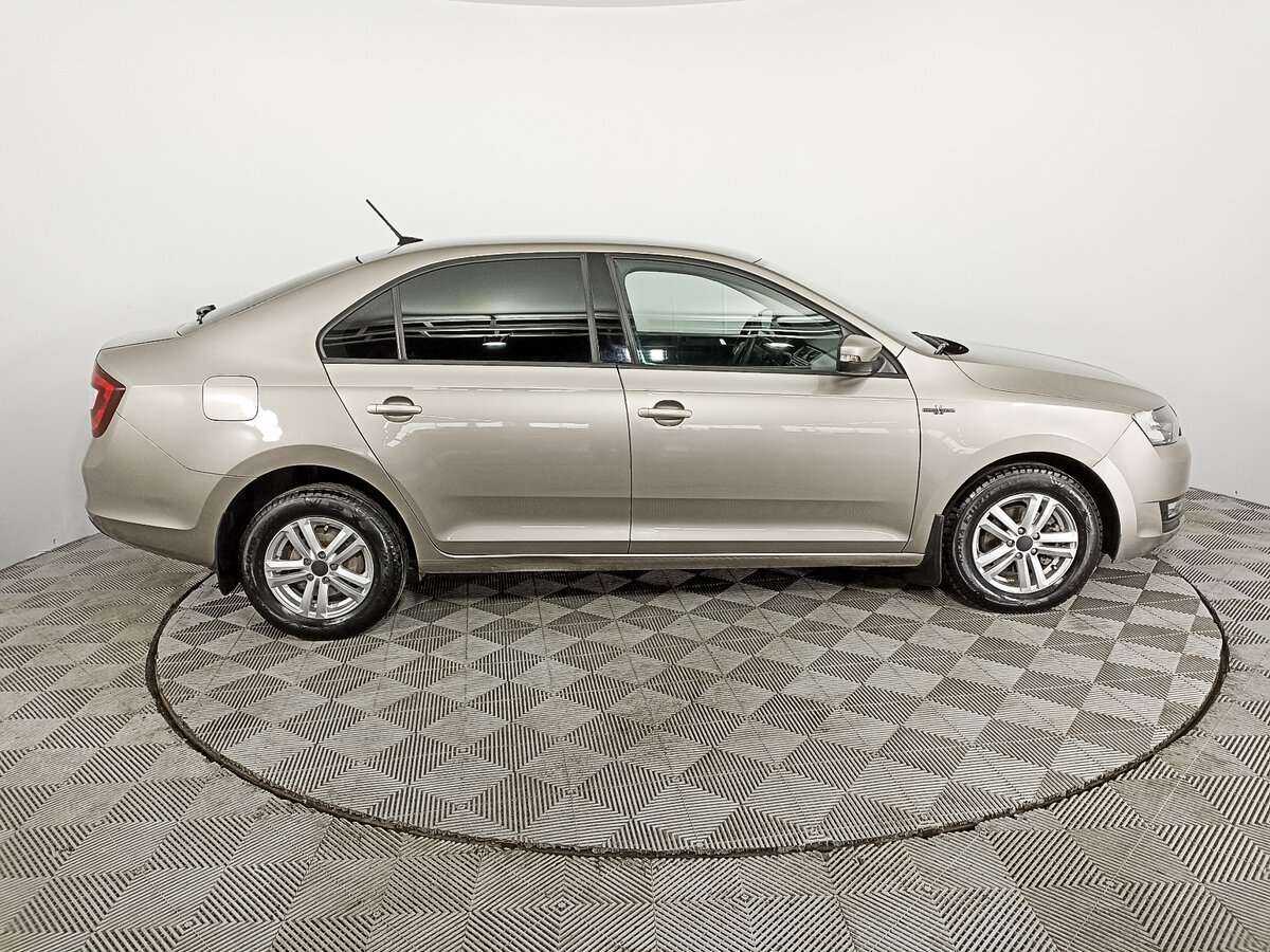 Skoda Rapid 2019 года с пробегом. Фото: #3